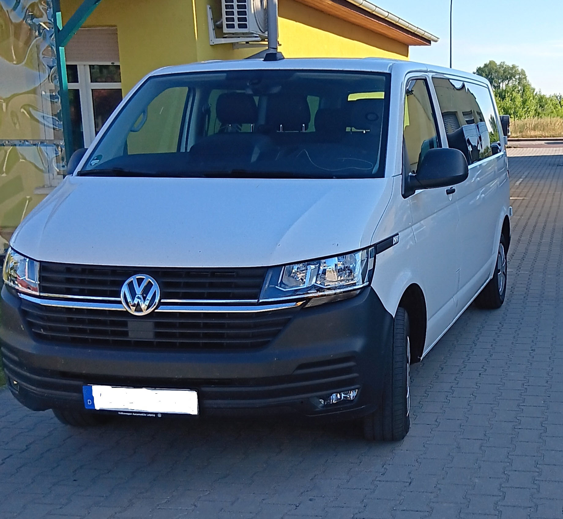 Schlau Parken (Shuttle-Service) | Freifläche Parkplatz